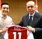 Çavuşoğlu'nun Heiko Maas'a Mesut Özil göndermesi