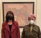 Mesud Barzani'den, Türkiye'nin bölündüğü haritanın önünde poz