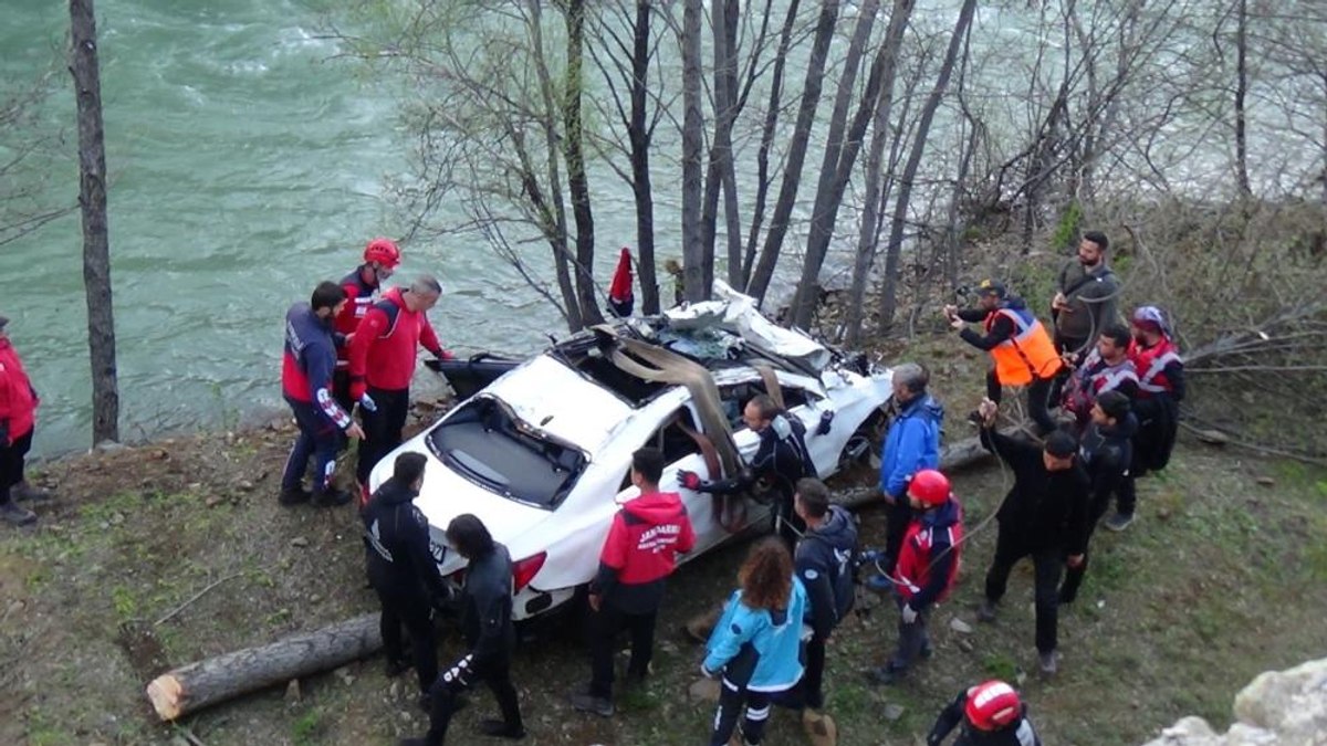 Tunceli De Munzur Ay Na D En Otomobil G Nde Kart Ld Gen