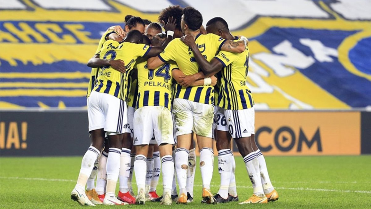 Kasımpaşa Fenerbahçe maçının ilk 11 leri