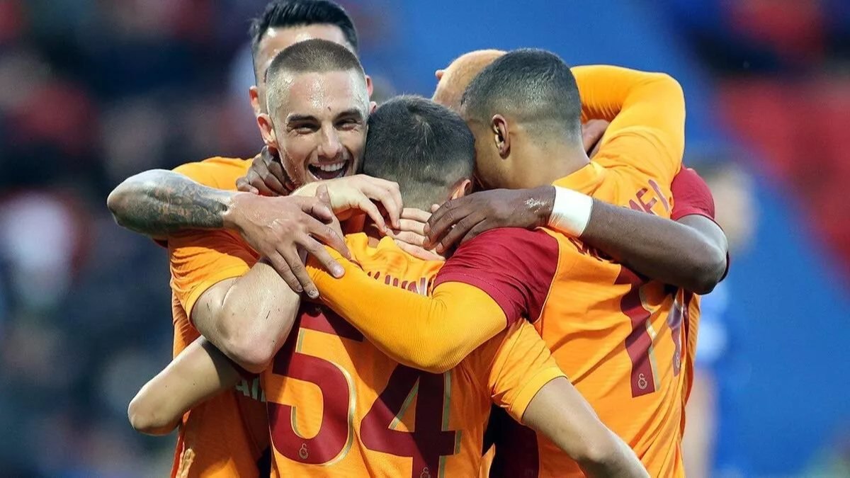 Giresunspor Galatasaray maçının muhtemel 11 leri