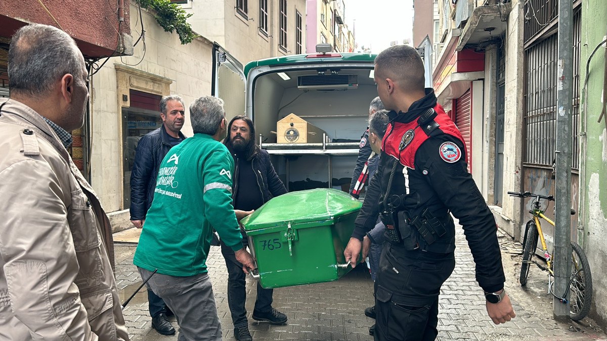 Mersin De Sevgilisi Taraf Ndan Evinde Silahla Vurulan Gen K Z Hayat N