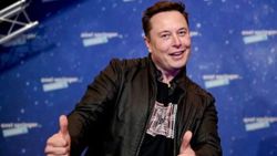 Elon Musk, kendi sosyal medyasını kurabilir