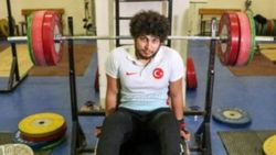 Antalya'da bir daha yürüyemezsin denilen genç, Halter'de Türkiye 2'ncisi oldu