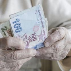 Emekliler, maaş ve ikramiyeyi bayram öncesi alacak