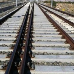Vinçle 41 ton ray demiri çalan hurdacı tutuklandı