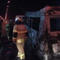 İzmir'de seyir halindeki minibüste yangın