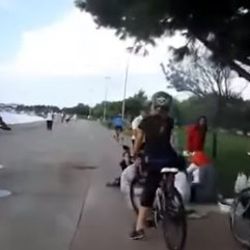 Kartal sahilindeki bisiklet yolunda piknik yeri kavgası İZLE