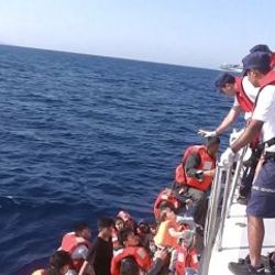 Ege'de yakalanan düzensiz göçmen sayısı 10 bini geçti