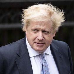 Johnson: İngiltere ekonomisini ayağa kaldıracağım