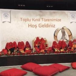 Arnavutköy'de toplu kına töreni