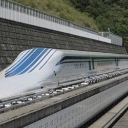 Japonların süper hızlı treni saatte 500 km hıza ulaştı