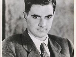 Howard Hughes kimdir