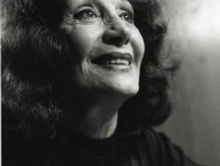 Yıldız Kenter kimdir