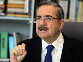 Taha Akyol kimdir
