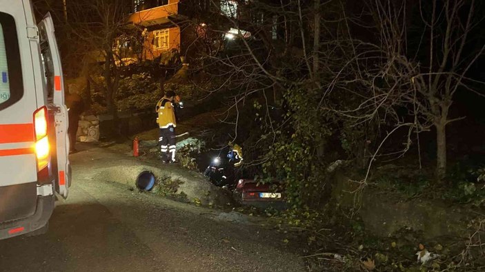 Zonguldak Ta Kontrolden Kan Otomobil Kanala Devrildi L