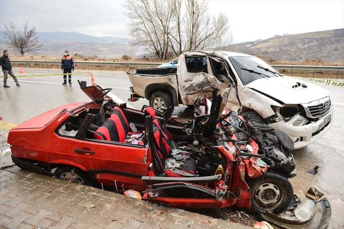 Tunceli Deki Feci Kazada Kar Koca Hayat N Kaybetti