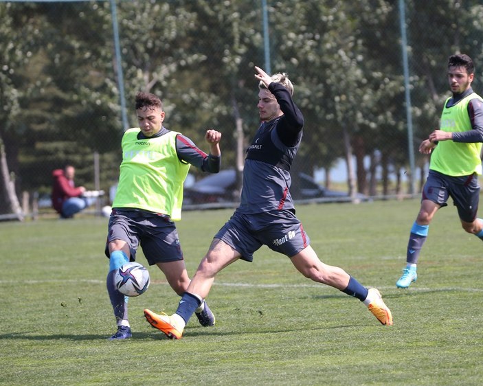 Trabzonspor U19 takımıyla hazırlık maçı yaptı