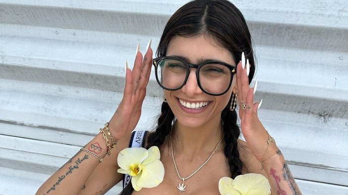 Mia Khalifa Son Pozlar Yla Olay Oldu G Ren Bir Daha Bakt Hani