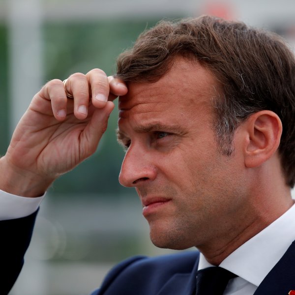 Fransız medyası Macron'un istifa etmeyi düşündüğünü yazdı