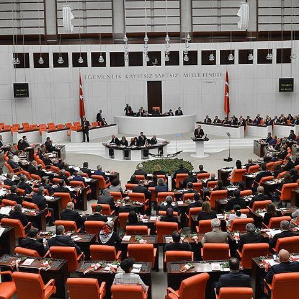 TSK ve KHK'ya dair tasarının ilk 14 maddesi kabul edildi