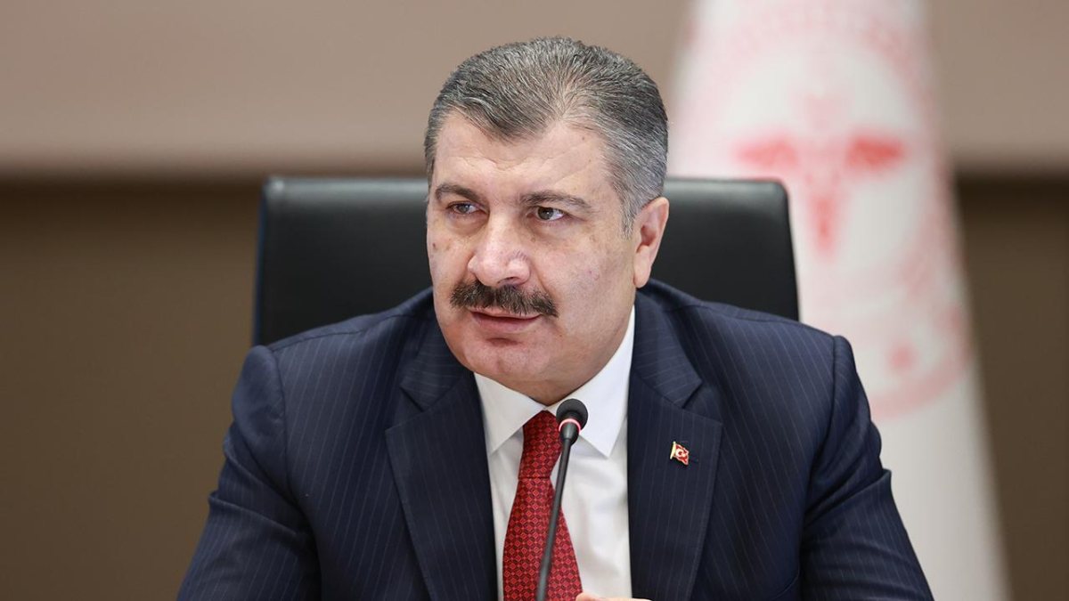 Fahrettin Koca'dan üçüncü doz aşıyla ilgili açıklama