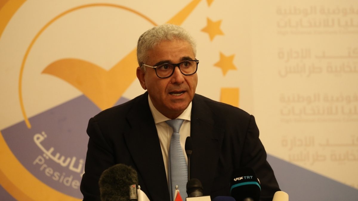 Libya'da gerilim: Başağa, Trablus'a zorla girmekle tehdit etti