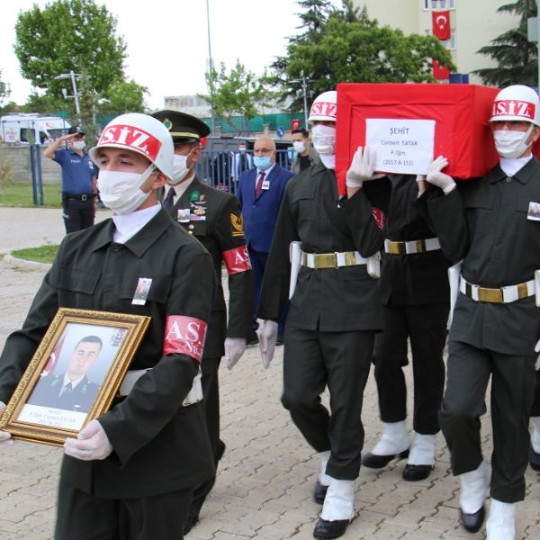 İdlib şehidi Elazığ'da son yolculuğuna uğurlandı