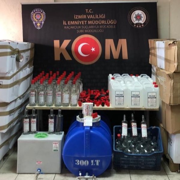 İzmir'de sahte etil alkol imalathanesine operasyon