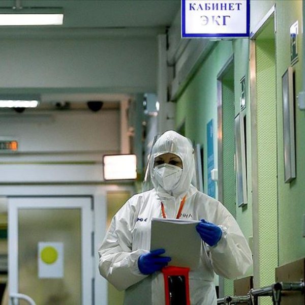 Rusya'da koronavirüs vaka sayısı 400 bini geçti