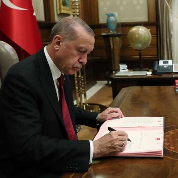 Devlete karşı suç işleyenlerin ödülleri geri alınacak