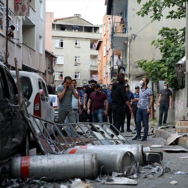 Okmeydanı'nda iş yerinde patlama: 6 yaralı