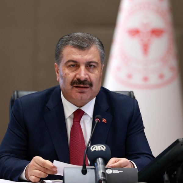 Bakan Koca: 3 bin sözleşmeli sağlık personeli alınacak