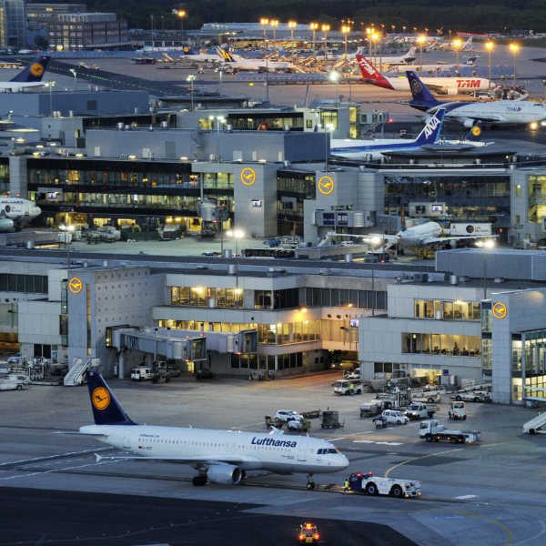 Frankfurt Havalimanı'nın yolcu sayısı yüzde 95.6 azaldı
