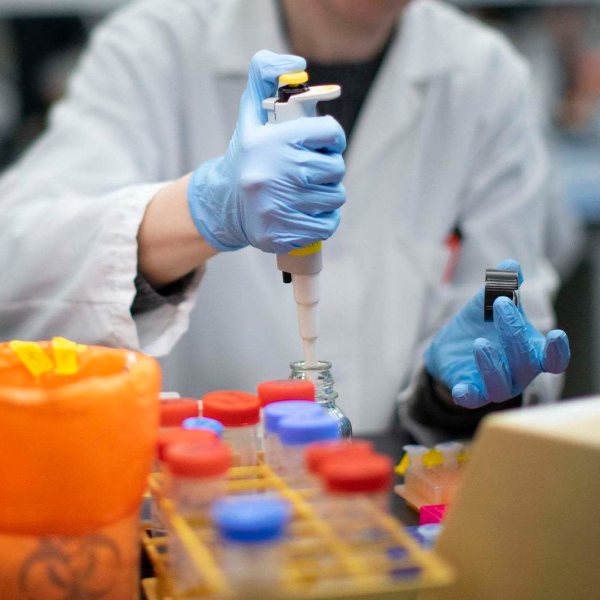 AstraZeneca: Korona aşısı bir yıl koruyabilir