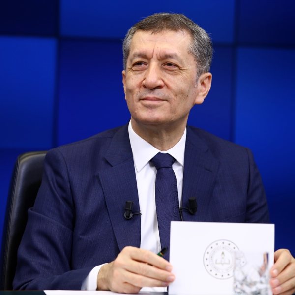 Bakan Seluk'tan karne paylam