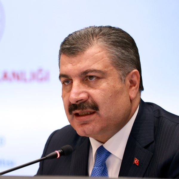 Bakan Koca: Salgın riski ortadan kalkmadı