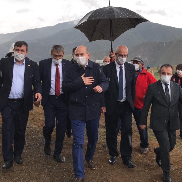 Soylu: Bingöl'e 4 binin üzerinde çadır sevk edildi