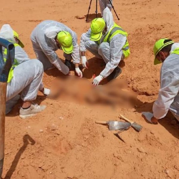 Libya'da bir toplu mezar daha bulundu