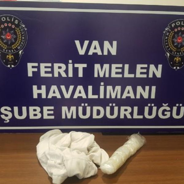 Van'da iç çamaşırından metamfetamin çıktı