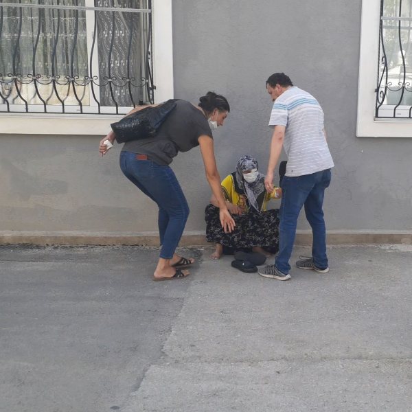 Bursa'da, iki aile arasında çöp kavgası: 3 yaralı