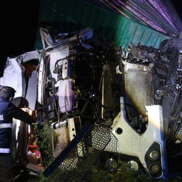 Bolu'da zincirleme trafik kazası: 7 yaralı