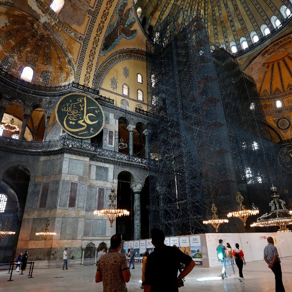 Rus basını: Ayasofya'nın turist sayısı azalacak