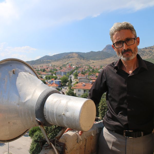15 Temmuz’da minarenin kapısını kırıp, sela okudu