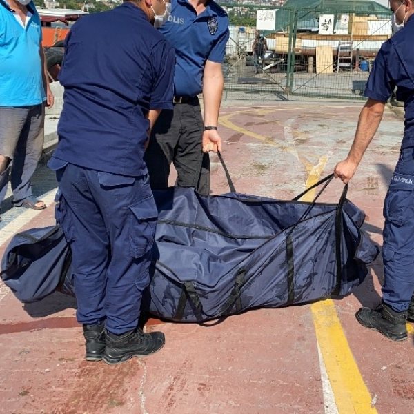 Haliç’te temizlik yapan görevliler ceset buldu