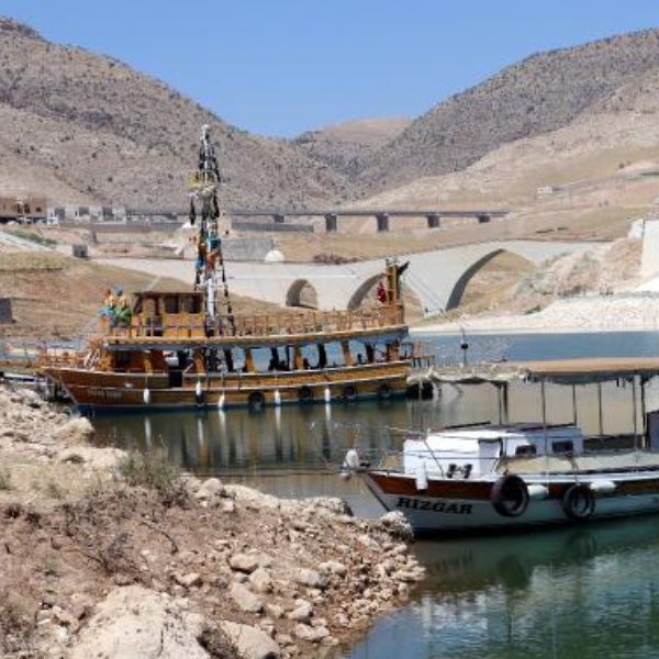 12 bin yıllık Hasankeyf, teknelerle gezilebilecek