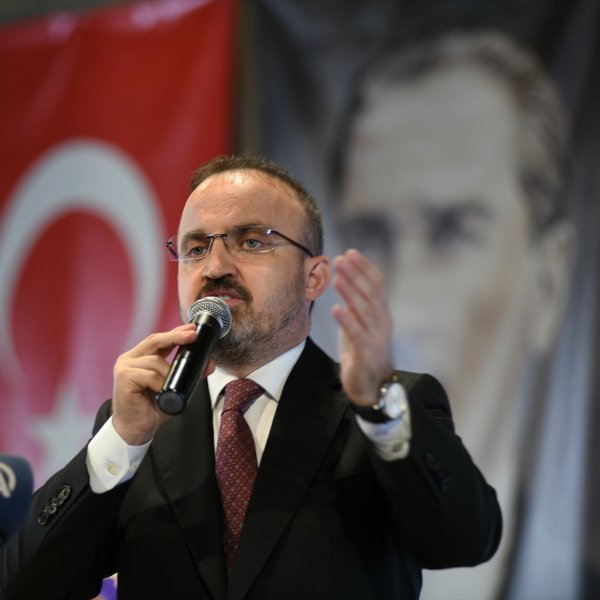 Bülent Turan: AK Parti'ye üye olmak ben de varım demektir