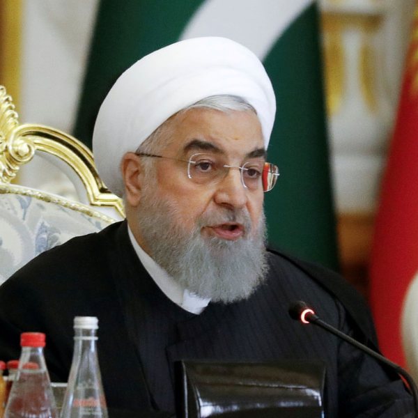 Ruhani: Korona tedbirlerine uymayanlara ceza verilecek