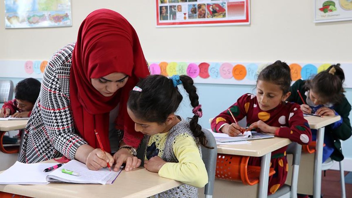 MEB: Öğretmen seminerleri yüz yüze yapılacak