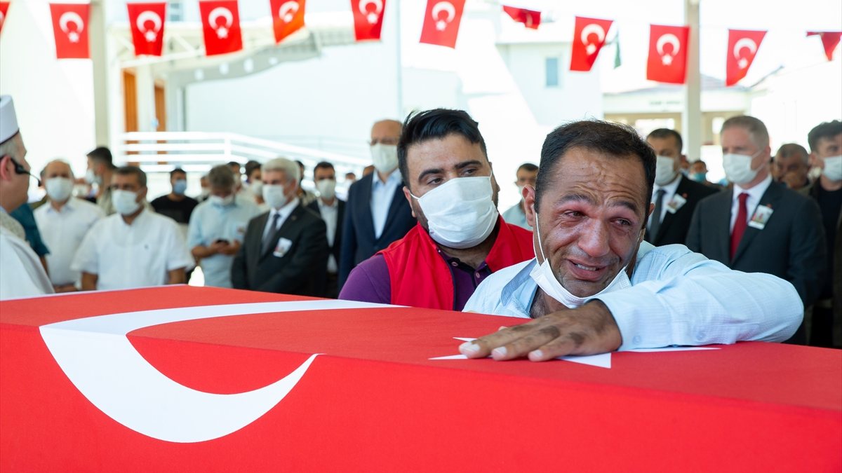 Hakkari'de şehit düşen Ümit Çıkın, Gaziantep'te toprağa verildi